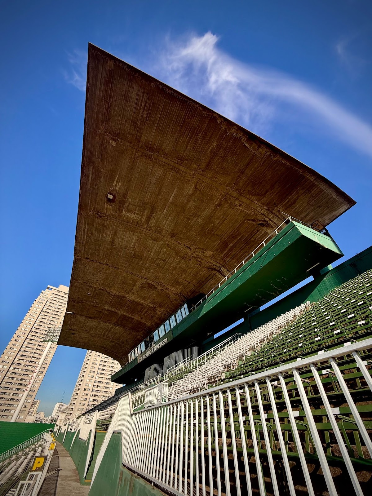 Club Ferro Carril Oeste - Estadio Arq. Ricardo Etcheverri — foto 5